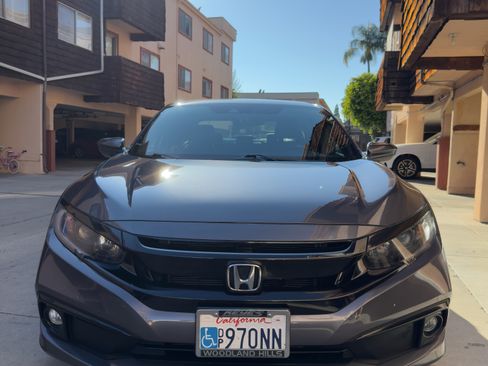 Used 2019 Honda Civic Sport image 2