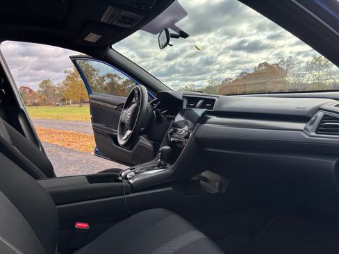 Used 2017 Honda Civic EX image 12