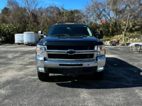 Used 2009 Chevrolet Silverado 3500 LTZ w/ LTZ Plus Package AWD/4WD image 9