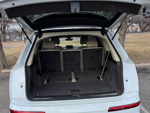 Used 2018 Audi Q7 3.0T Premium Plus w/ Premium Plus Package image 9