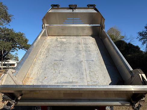 Used 2019 Ford F550 4x4 Regular Cab Super Duty image 2