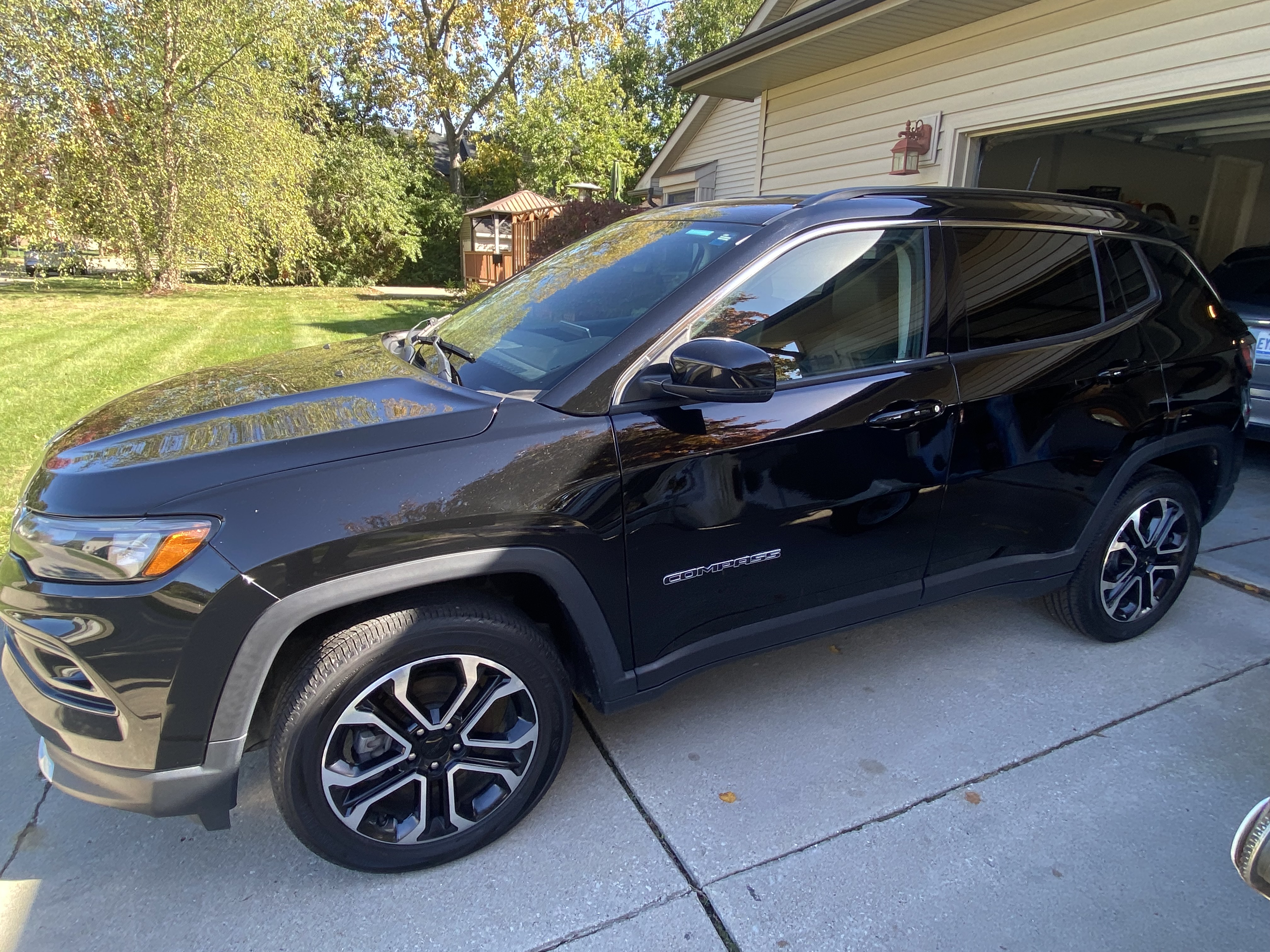 Used 2022 Jeep Compass Limited AWD/4WD image 4