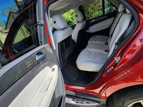 Used 2016 Mercedes-Benz GLE 350 4MATIC w/ Parking Assist Package image 9