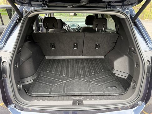 Used 2018 Chevrolet Equinox LT FWD image 6