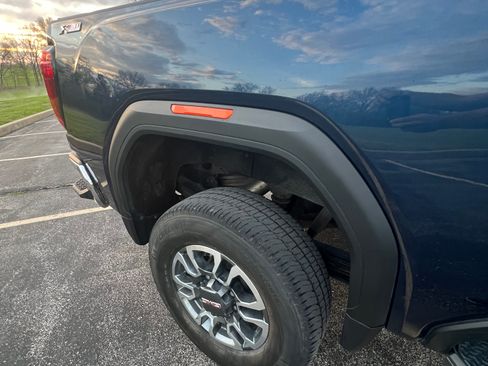 Used 2022 GMC Sierra 2500 SLE w/ Preferred Package AWD/4WD image 25