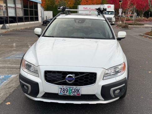 Used 2014 Volvo XC70 T6 image 6