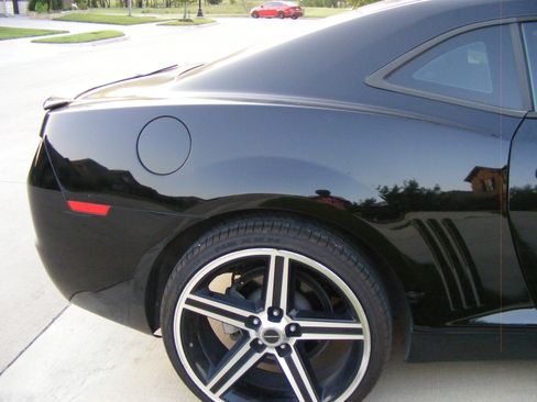 Used 2011 Chevrolet Camaro LS image 10