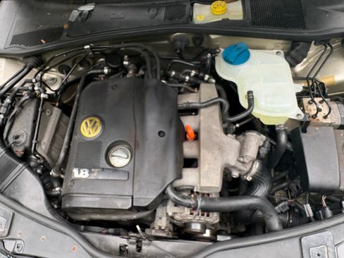 Used 2004 Volkswagen Passat GLS FWD image 13