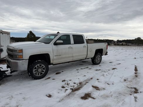 Used 2016 Chevrolet Silverado 2500 LT image 2