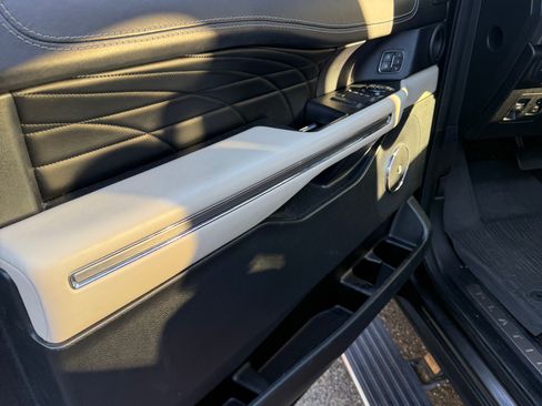 Used 2021 Ford Expedition Max Platinum AWD/4WD image 19