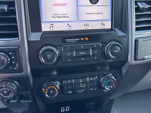 Used 2019 Ford F150 XLT w/ Equipment Group 302A Luxury AWD/4WD image 13