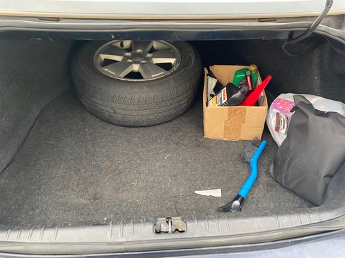 Used 2011 Chevrolet Impala LT image 9