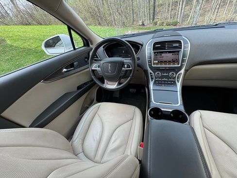 Used 2019 Lincoln Nautilus Reserve w/ Cargo Utility Package image 17