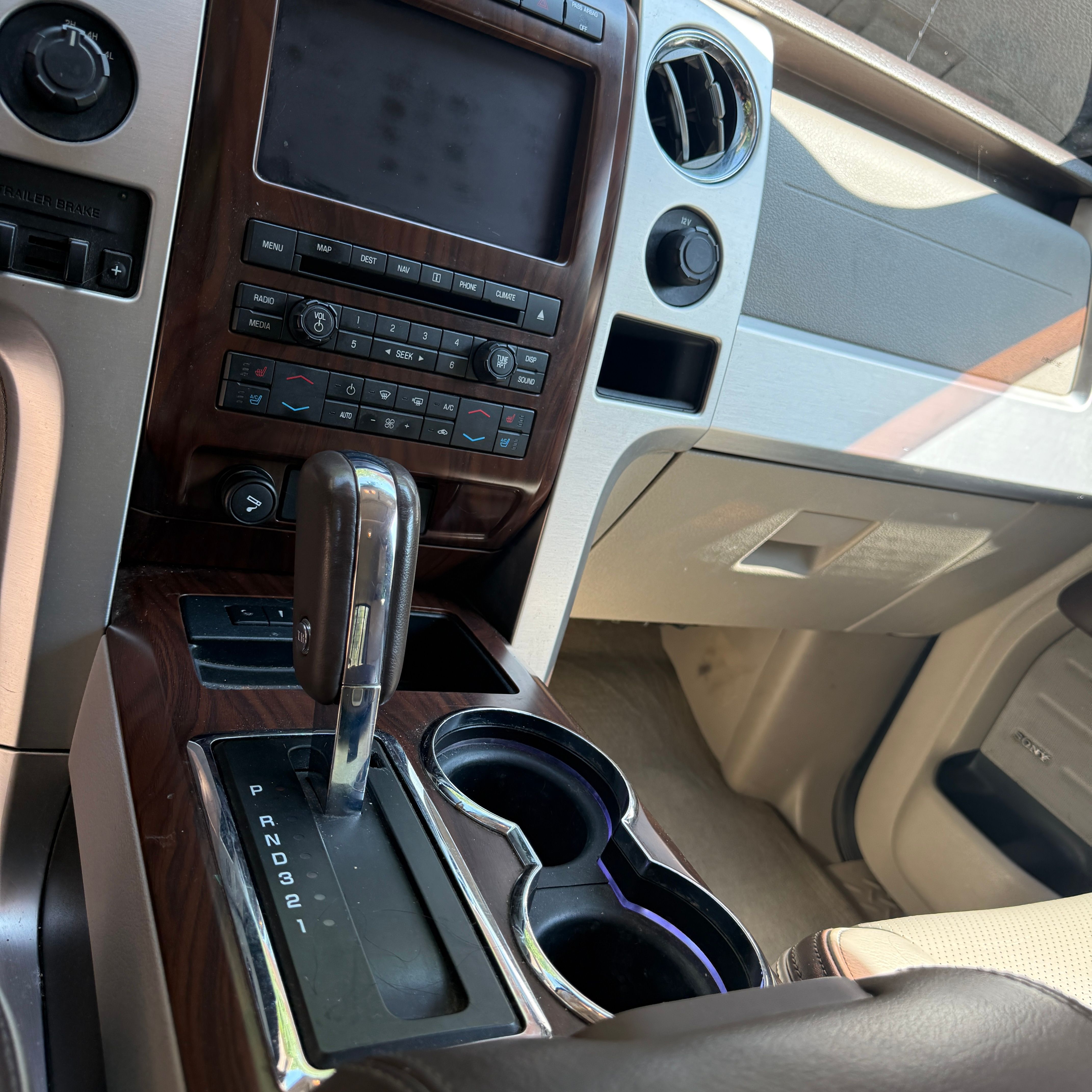 Used 2010 Ford F150 Lariat AWD/4WD image 14