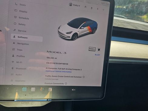 Used 2022 Tesla Model 3 Standard Range RWD image 16