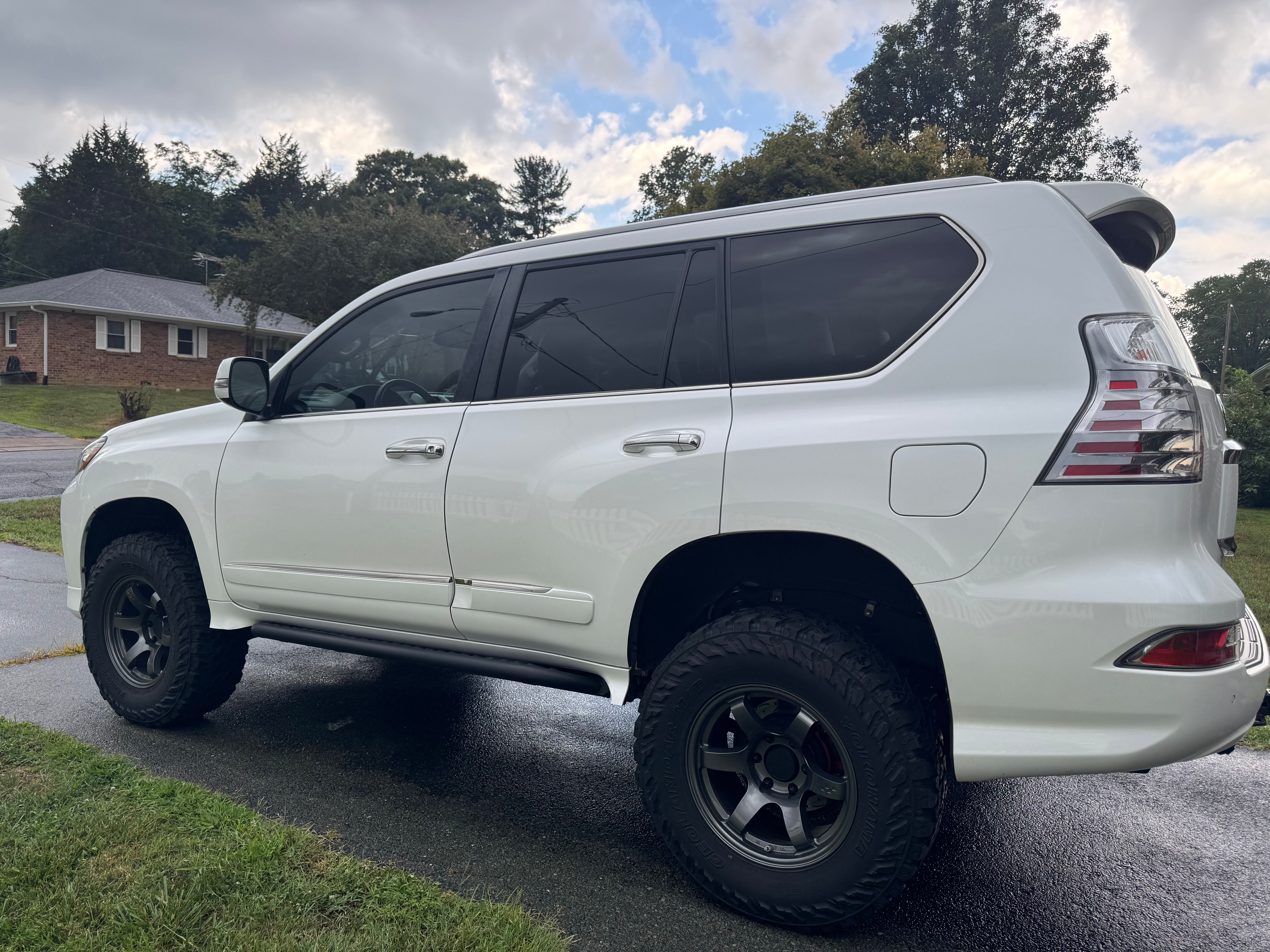 Used 2014 Lexus GX 460 Luxury AWD/4WD image 4