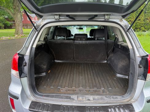 Used 2012 Subaru Outback 2.5i Premium AWD/4WD image 9