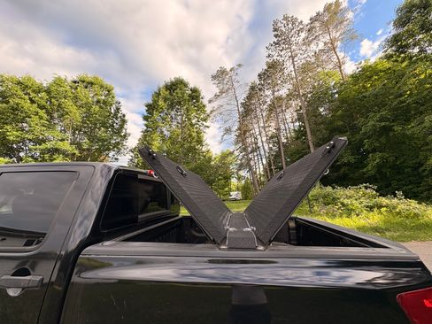 Used 2014 Nissan Titan SV AWD/4WD image 12