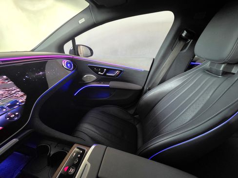 Used 2022 Mercedes-Benz EQS 580 4MATIC Sedan image 10