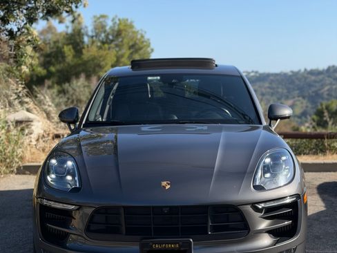 Used 2018 Porsche Macan GTS AWD/4WD image 1