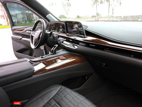 Used 2021 Cadillac Escalade ESV Sport Platinum image 21