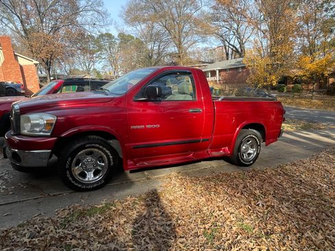 Used 2007 Dodge Ram 1500 Truck SLT image 16