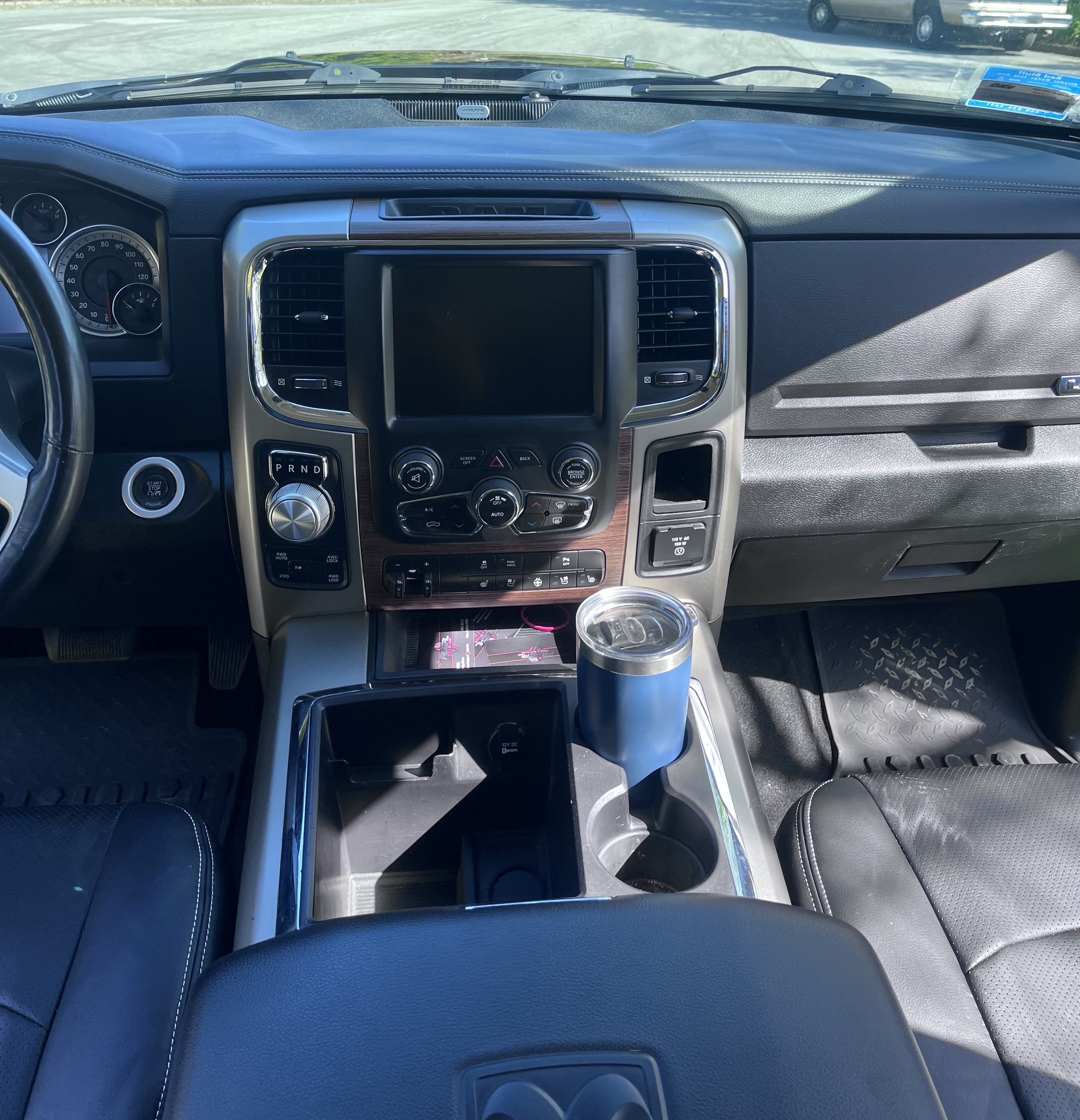 Used 2013 RAM 1500 Laramie w/ Convenience Group AWD/4WD image 8