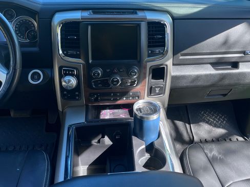 Used 2013 RAM 1500 Laramie w/ Convenience Group AWD/4WD image 8
