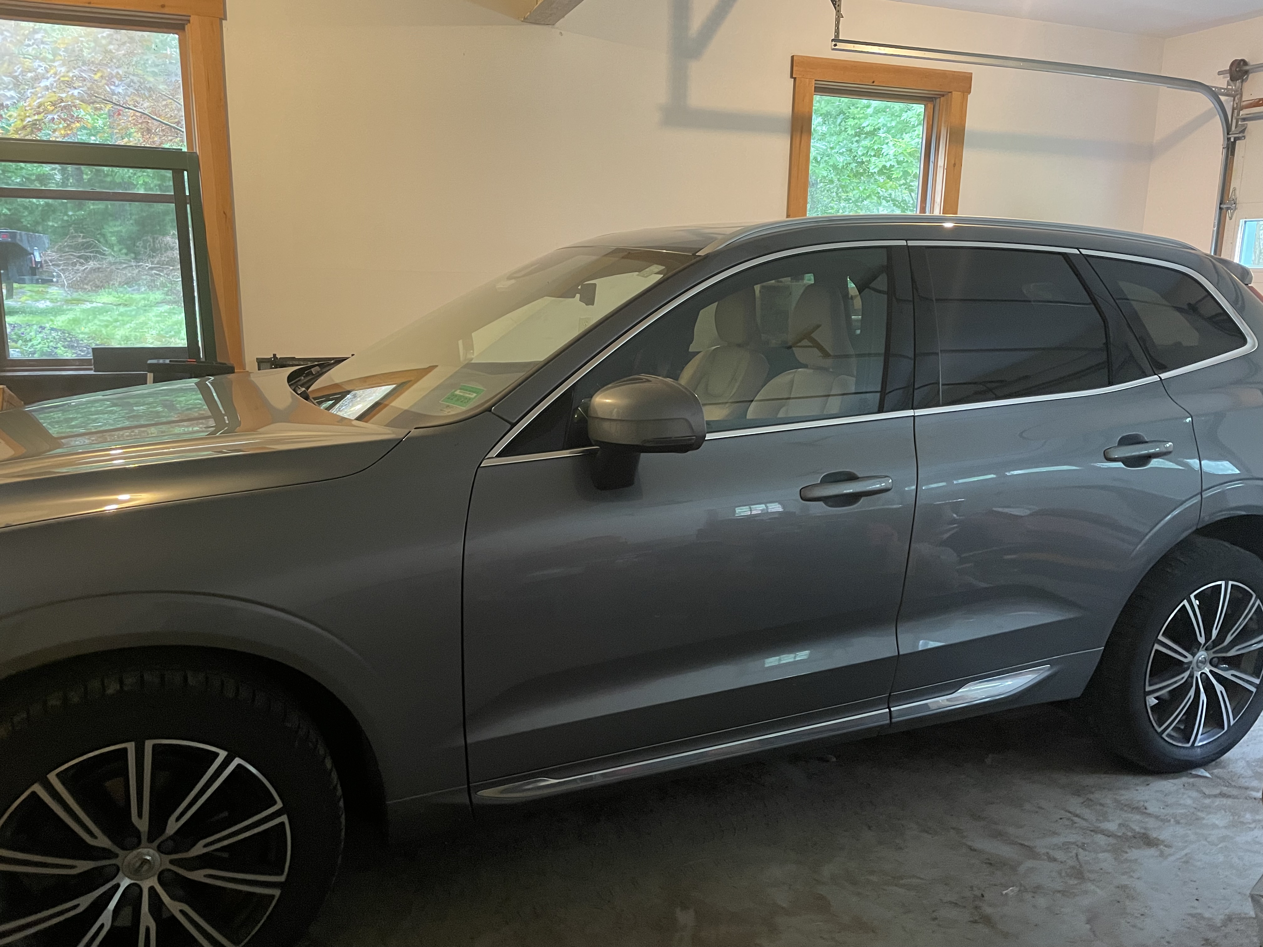 Used 2021 Volvo XC60 T5 Inscription w/ Climate Package AWD/4WD image 1