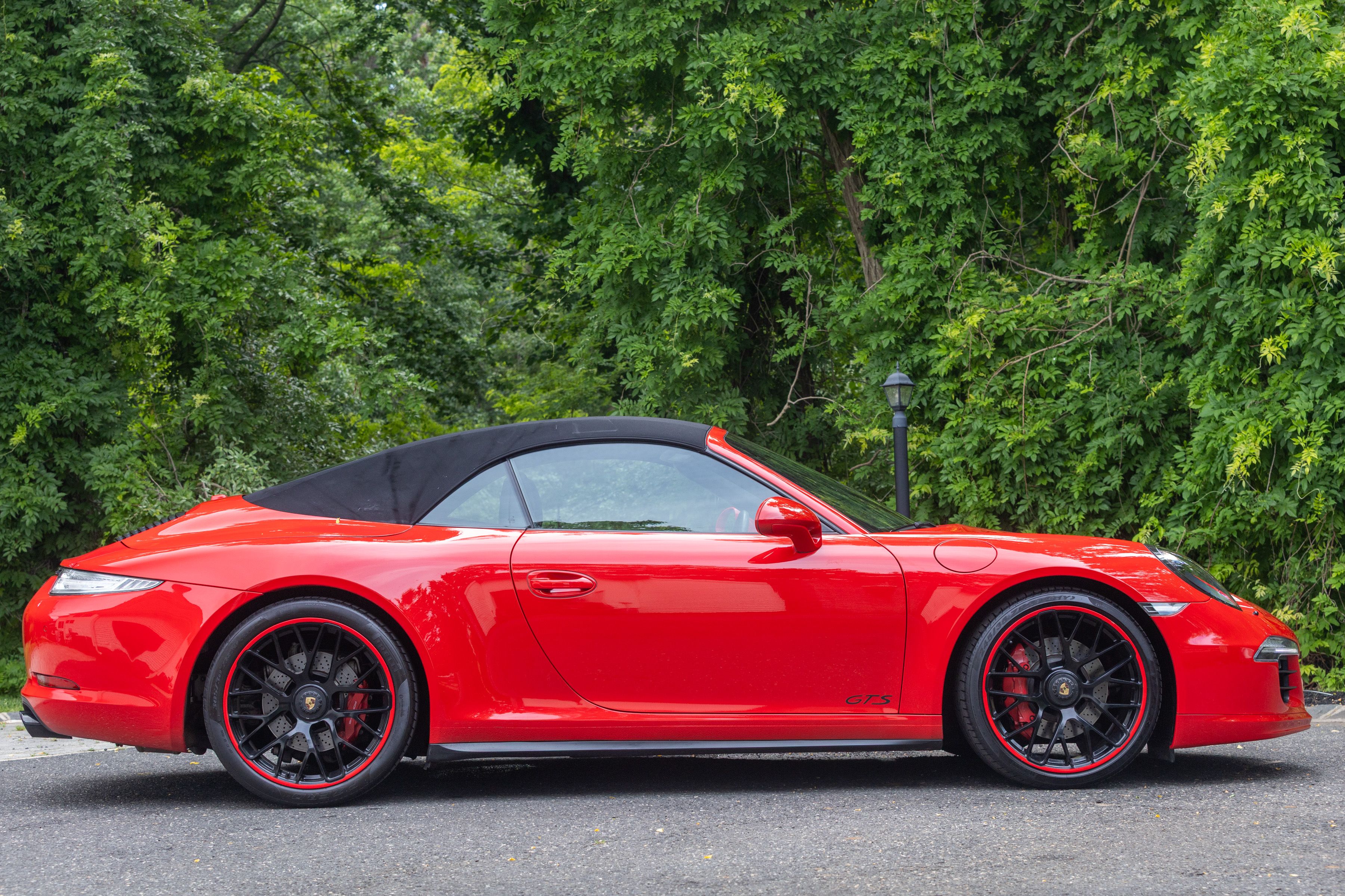 Used 2016 Porsche 911 Carrera GTS RWD image 11