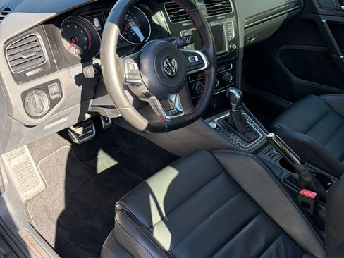 Used 2016 Volkswagen GTI SE w/ Lighting Package (SEL) FWD image 11