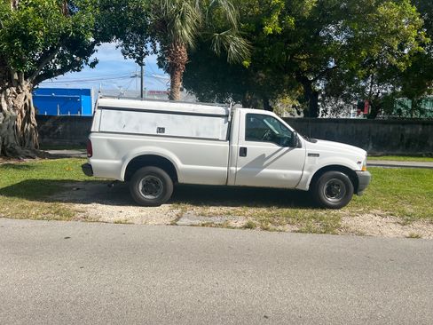 Used 2002 Ford F250 2WD Regular Cab Super Duty image 5