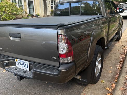 Used 2014 Toyota Tacoma 4x4 Double Cab image 5
