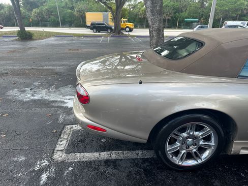 Used 2001 Jaguar XK8 Convertible image 5