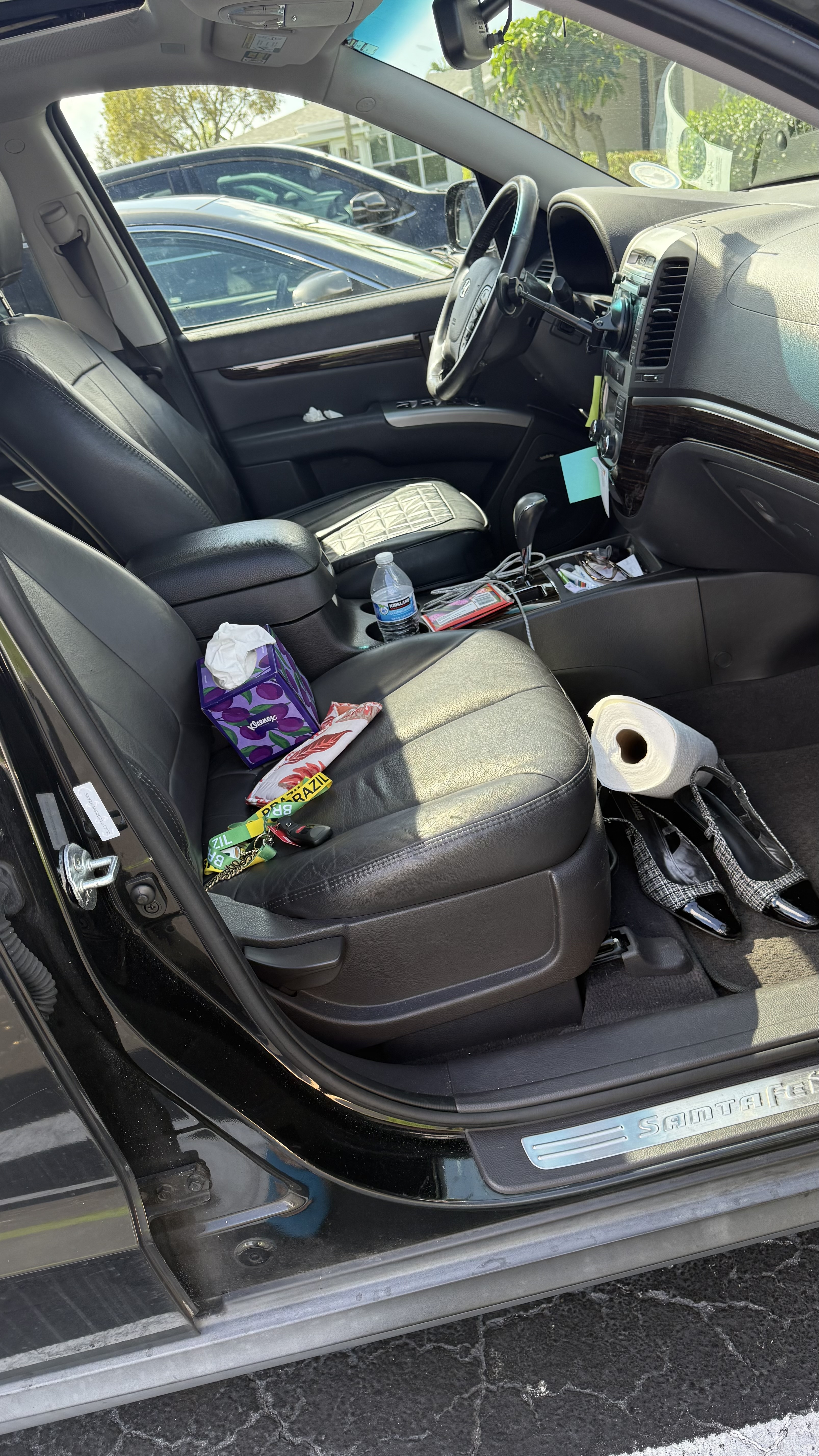 Used 2012 Hyundai Santa Fe Limited w/ Navigation Pkg 4 FWD image 5