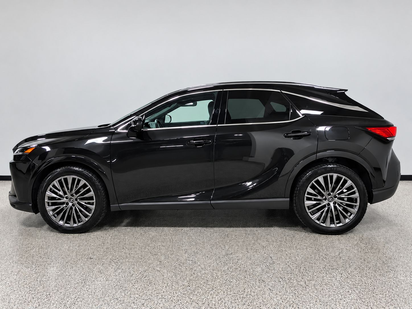 Used 2024 Lexus RX 450h AWD w/ Convenience Package image 8