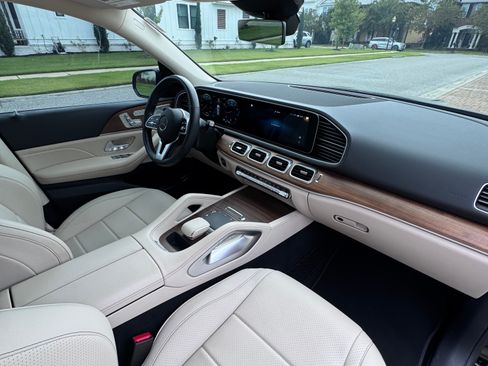 Used 2021 Mercedes-Benz GLE 350 350 Sport Utility 4D image 17