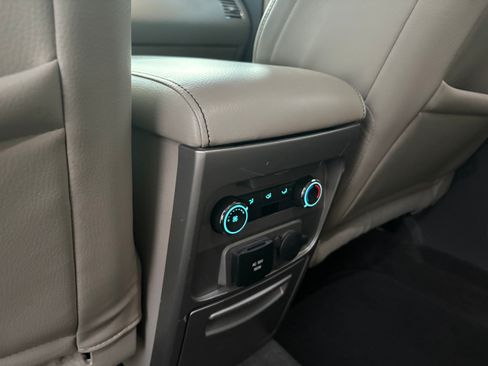 Used 2010 Ford Flex SEL FWD image 11