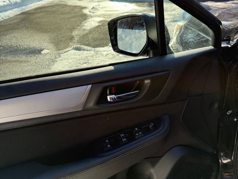 Used 2015 Subaru Legacy 2.5i Premium image 11