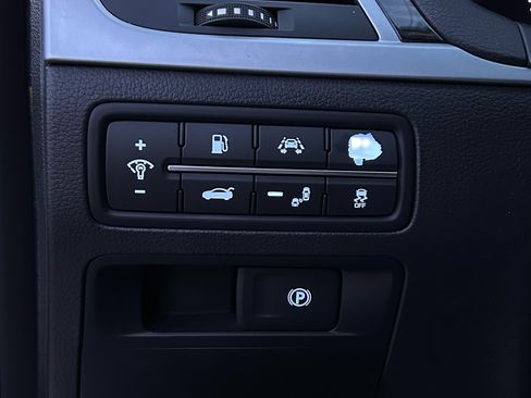 Used 2015 Hyundai Genesis 3.8 w/ Option Group 03 image 15