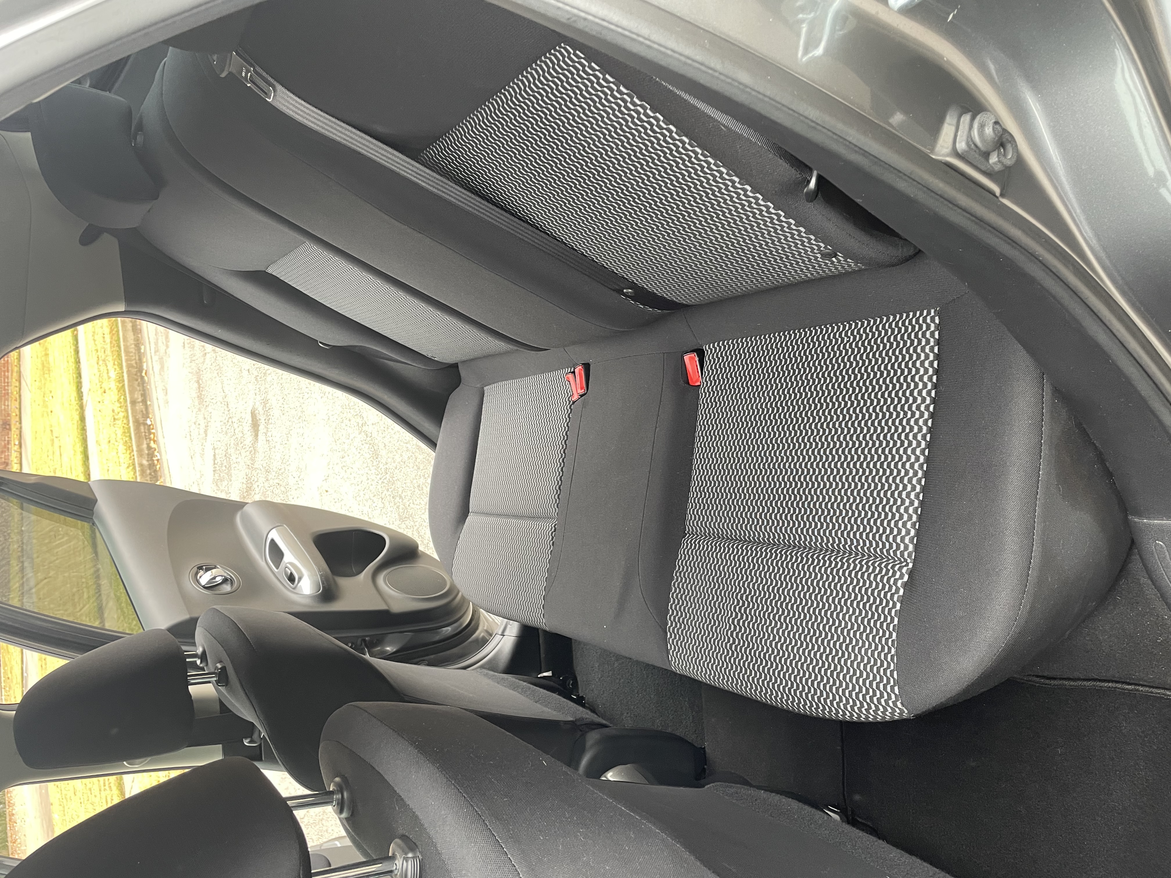 Used 2016 Nissan Juke S FWD image 17