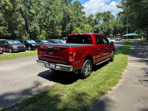 Used 2015 Ford F150 XLT w/ Equipment Group 301A Mid AWD/4WD image 9