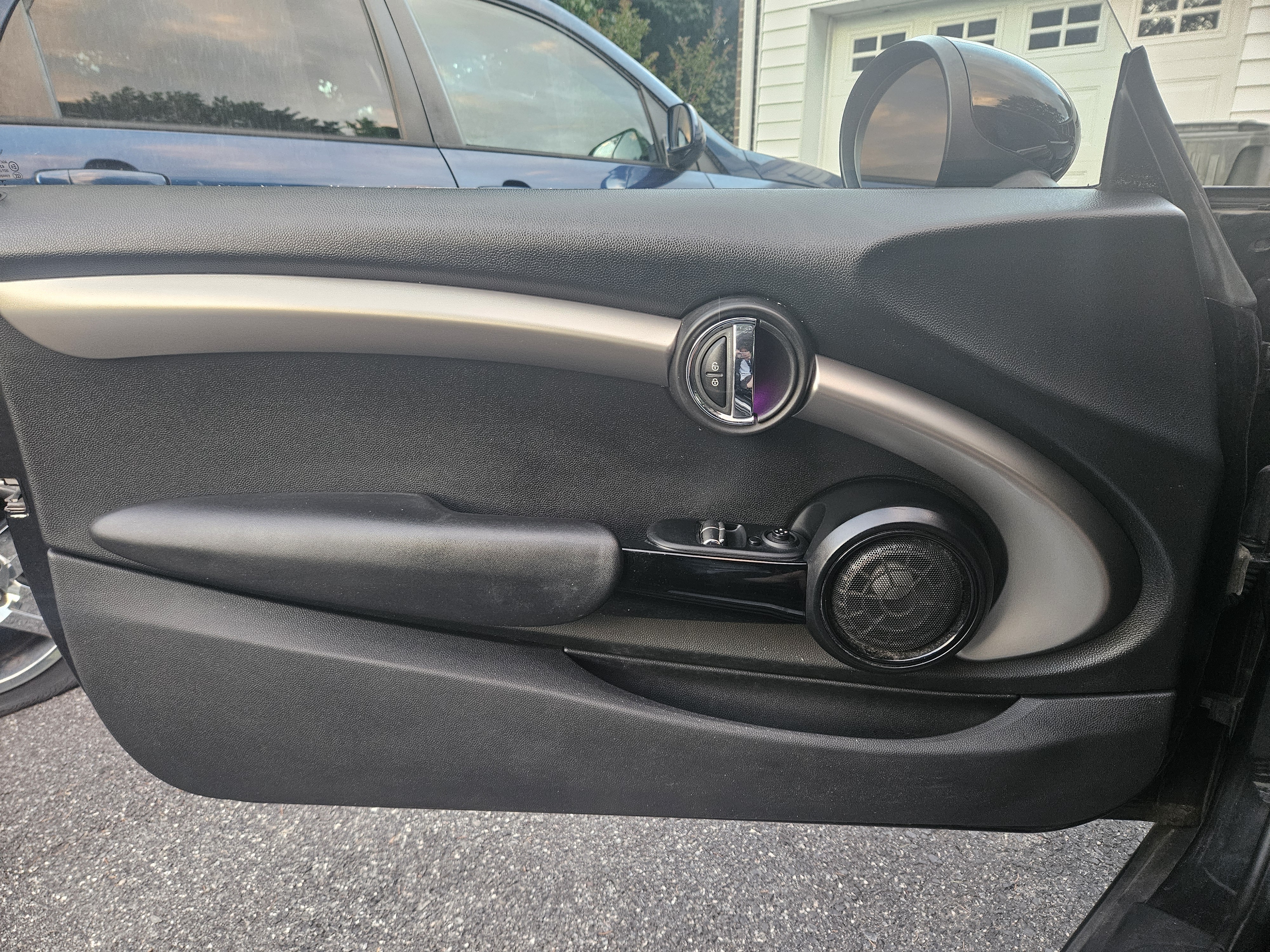 Used 2015 MINI Cooper 2-Door Hardtop FWD image 13