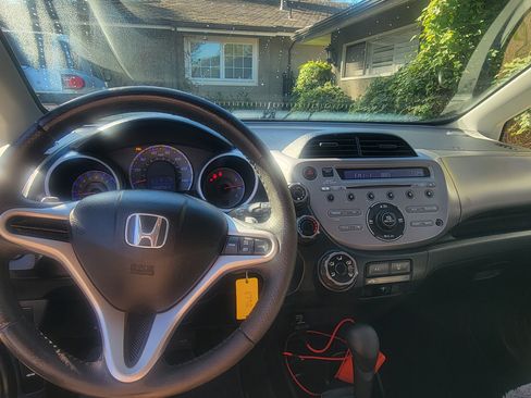 Used 2009 Honda Fit Sport image 24