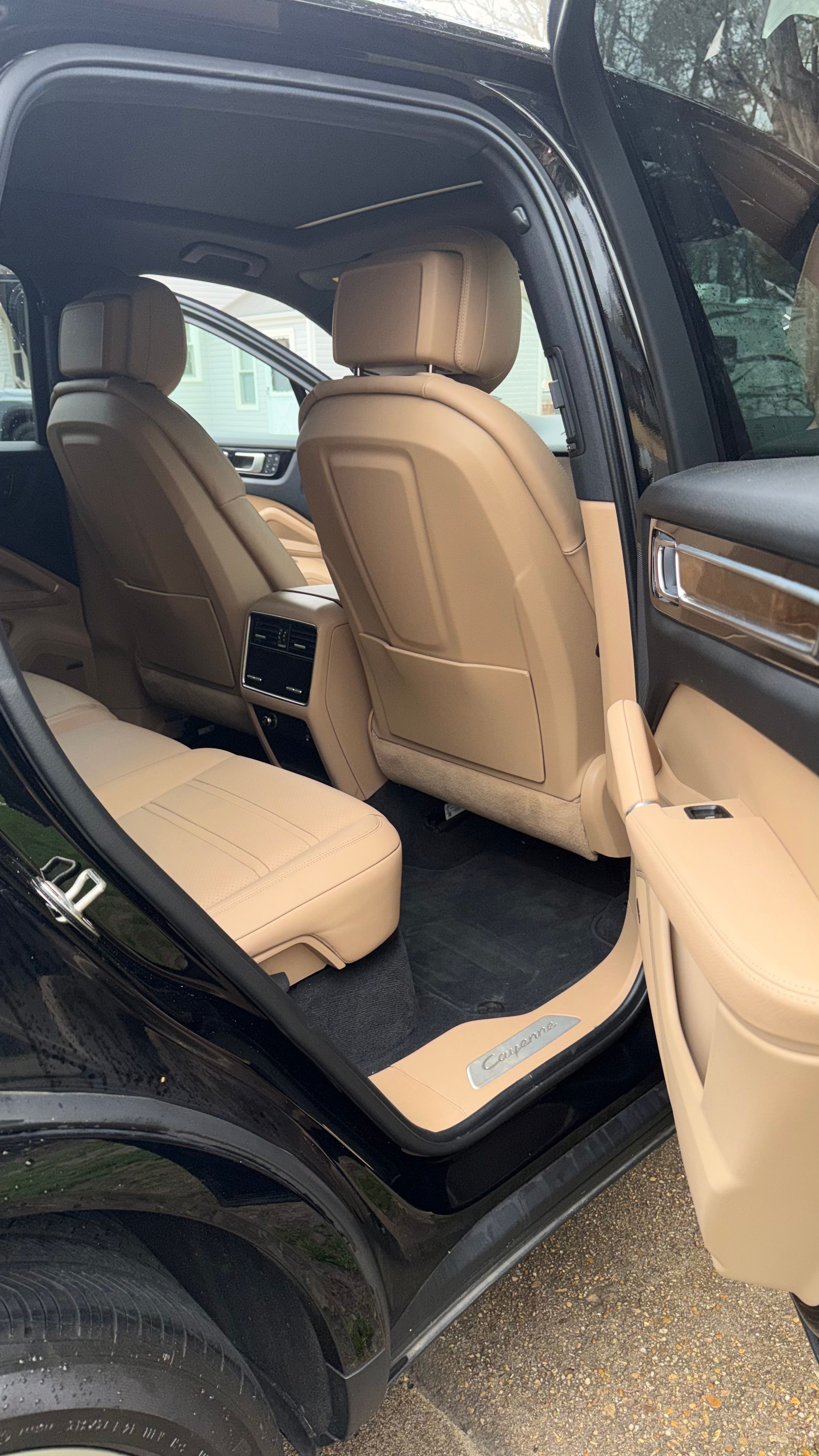 Used 2022 Porsche Cayenne Platinum Edition AWD/4WD image 9
