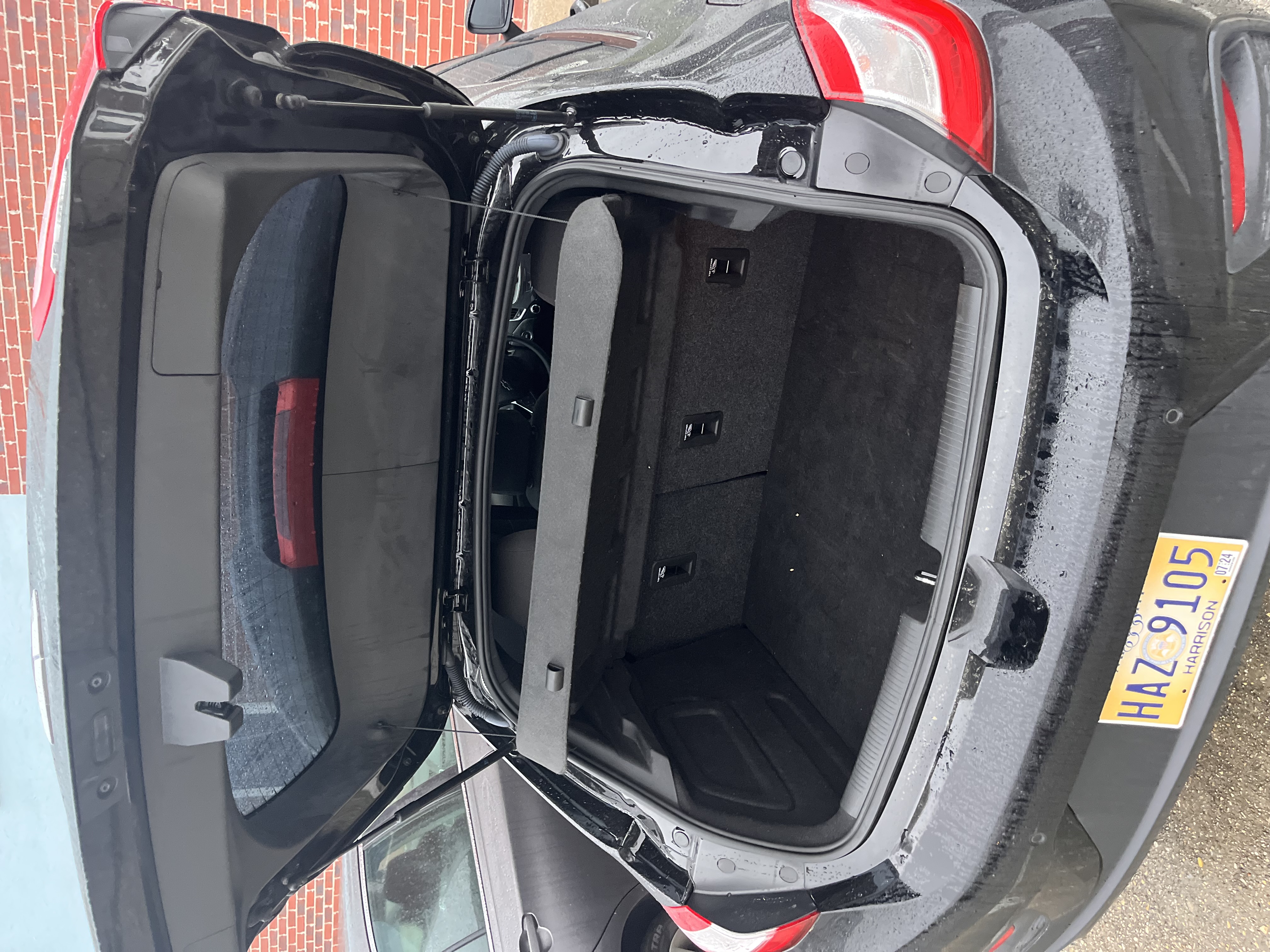 Used 2019 Chevrolet Cruze LT w/ Convenience Package FWD image 4