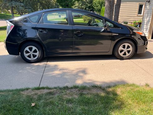 Used 2013 Toyota Prius Two FWD image 5