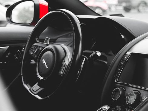 Used 2017 Jaguar F-TYPE Coupe image 19