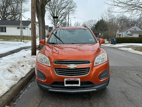 Used 2015 Chevrolet Trax LT image 2