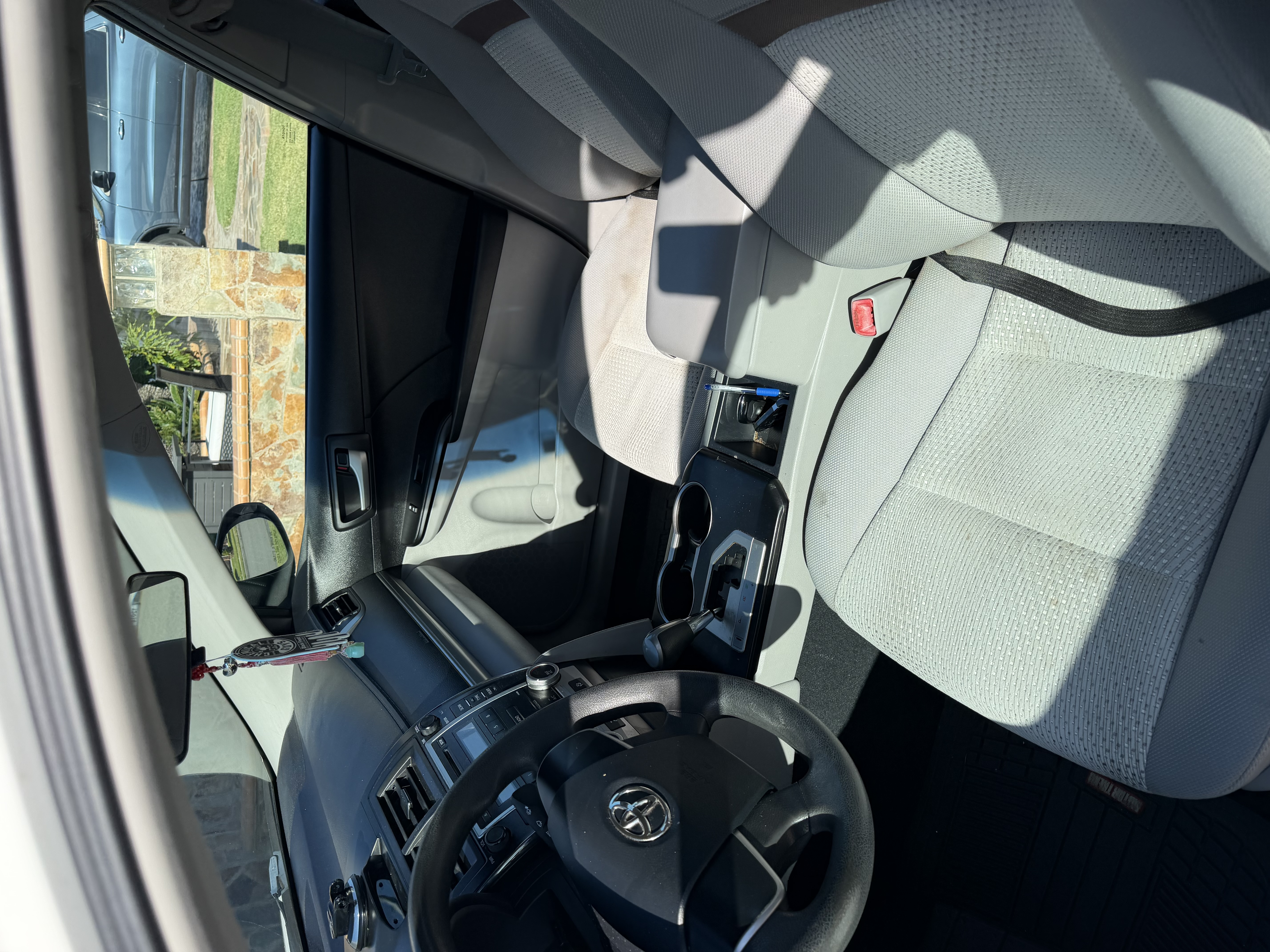 Used 2012 Toyota Camry FWD image 8